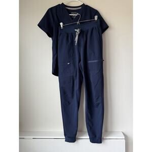 Fabletics Women’s Scrub Set Feel Good Performance Method Top XS Jogger Pants S